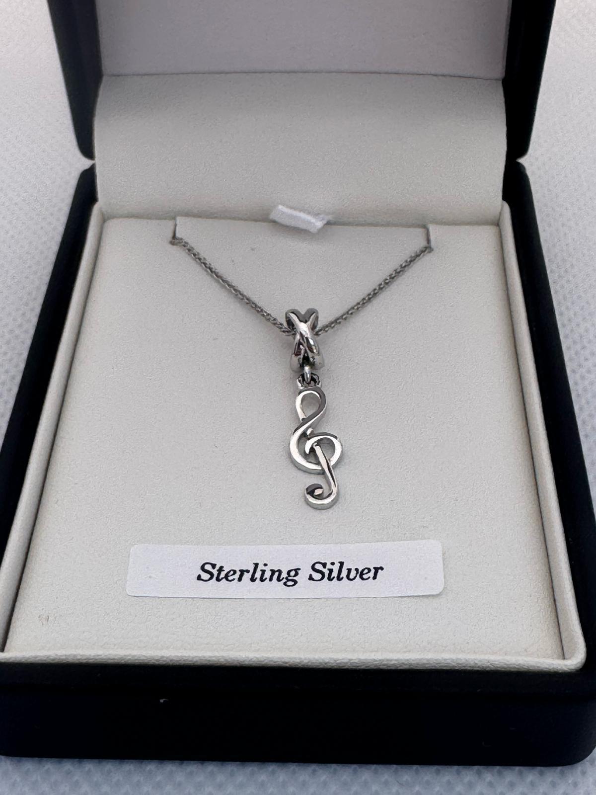 Necklace Sterling Silver Treble Clef pendant