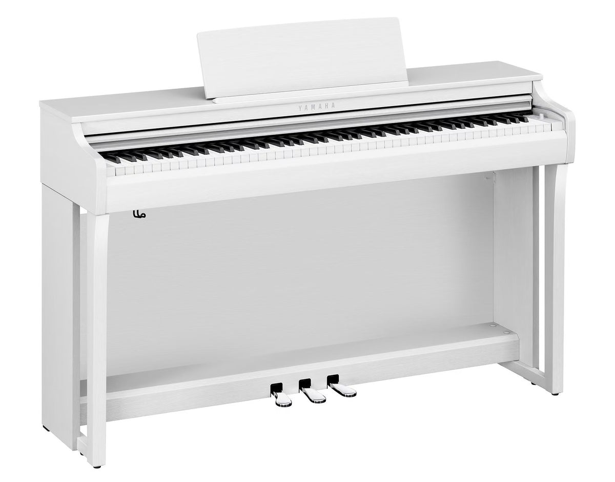 Yamaha CLP-825 Digital Piano