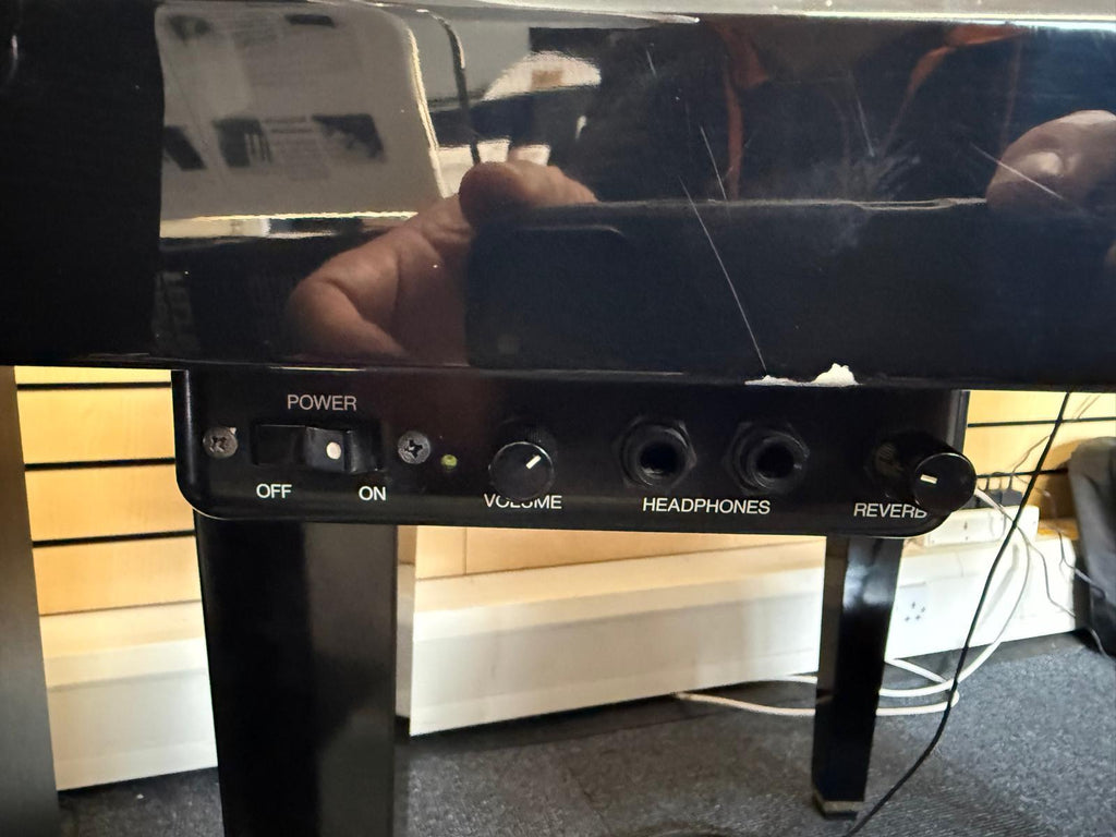 Yamaha GT1 Gran Touch Digital Piano ( pre-owned )