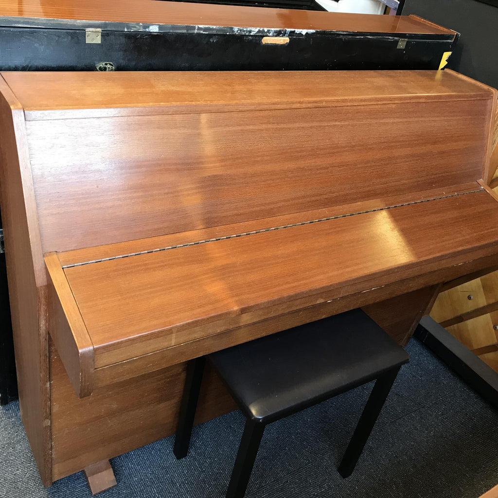 Zender Upright Piano (Pre-Owned)