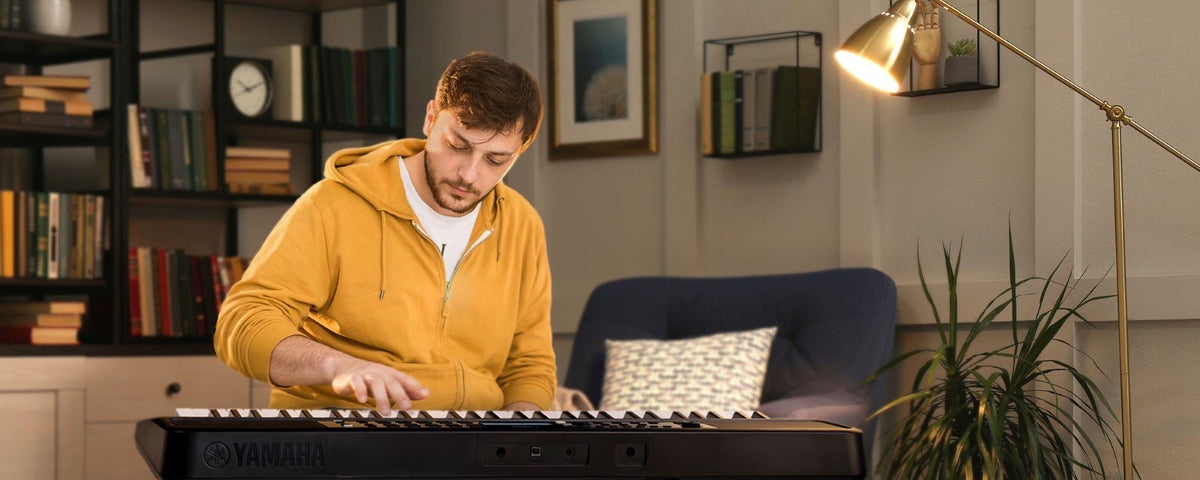 Yamaha Digital Keyboard PSR-E383 - 61 keys