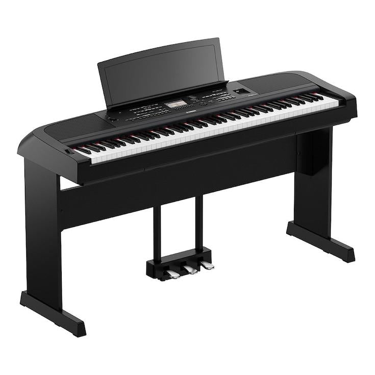 Yamaha DGX-670 Digital Piano in Black